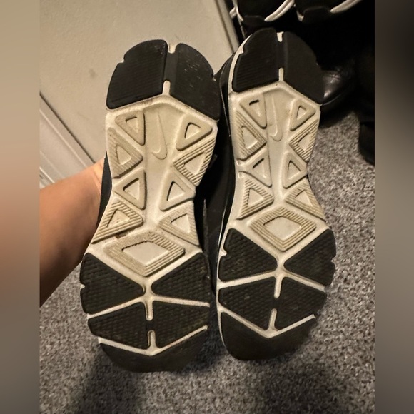 NIKE Womens 9 Black Mesh Polka Dot Flex TR - Picture 7 of 13